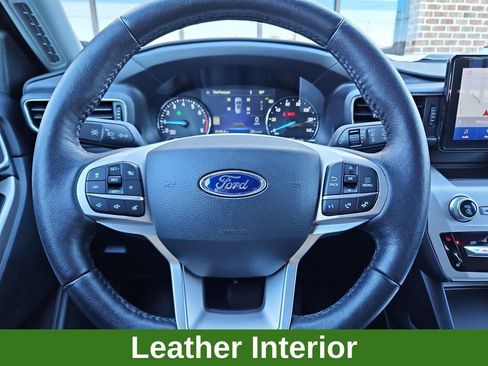 Used 2022 Ford Explorer XLT w/ Equipment Group 202A image 10
