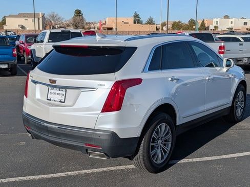 Used 2018 Cadillac XT5 Luxury w/ Driver Awareness Package image 6