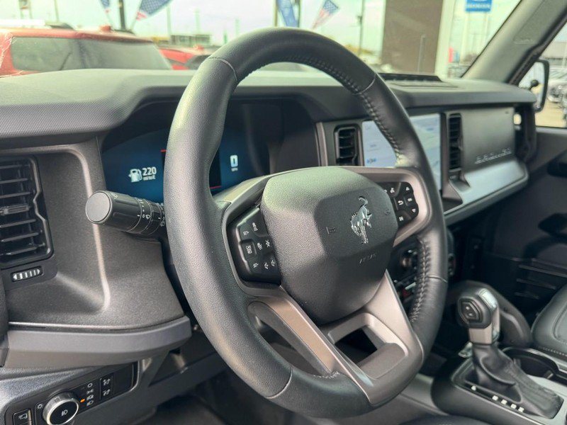 Used 2025 Ford Bronco Badlands AWD/4WD image 15