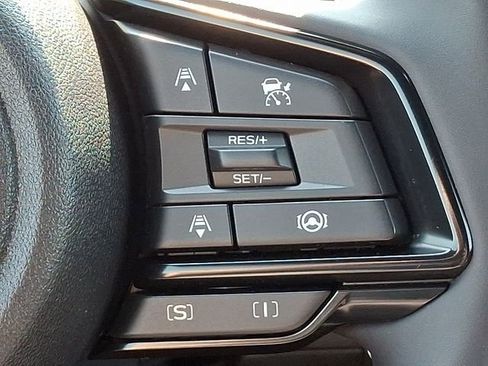 Used 2025 Subaru Forester Premium AWD/4WD image 24