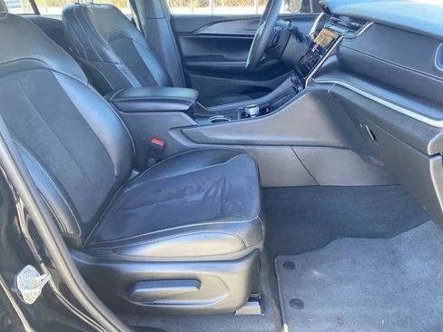 Certified 2023 Jeep Grand Cherokee Altitude image 26