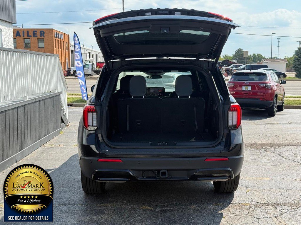 Used 2025 Ford Explorer ST-Line AWD/4WD image 22