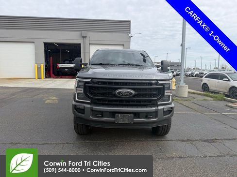 Used 2022 Ford F350 Lariat w/ Black Appearance Package image 3