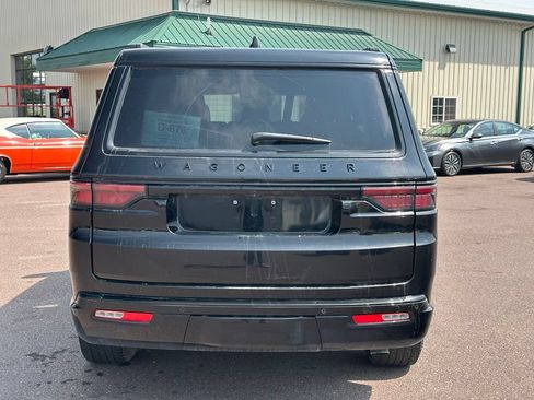 Used 2024 Jeep Wagoneer Series II AWD/4WD image 36
