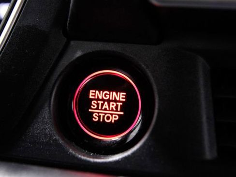 Certified 2025 Honda Pilot Sport image 33