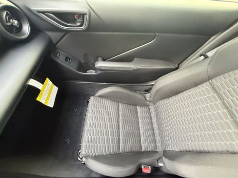 Used 2024 Toyota GR86 RWD image 19