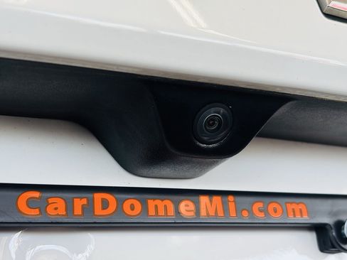 Used 2020 Jeep Grand Cherokee Limited AWD/4WD image 9