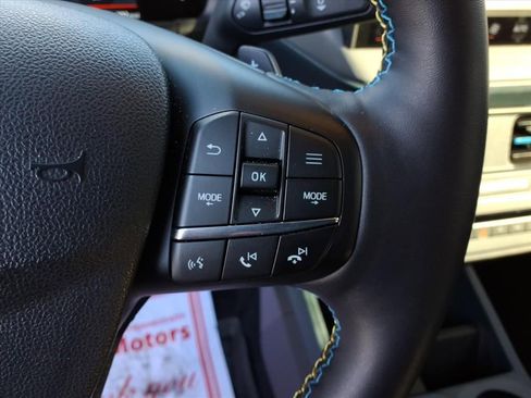 Certified 2025 Ford Maverick Lobo image 23