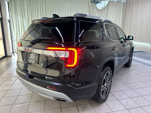 Certified 2023 GMC Acadia SLT w/ Technology Package AWD/4WD image 5