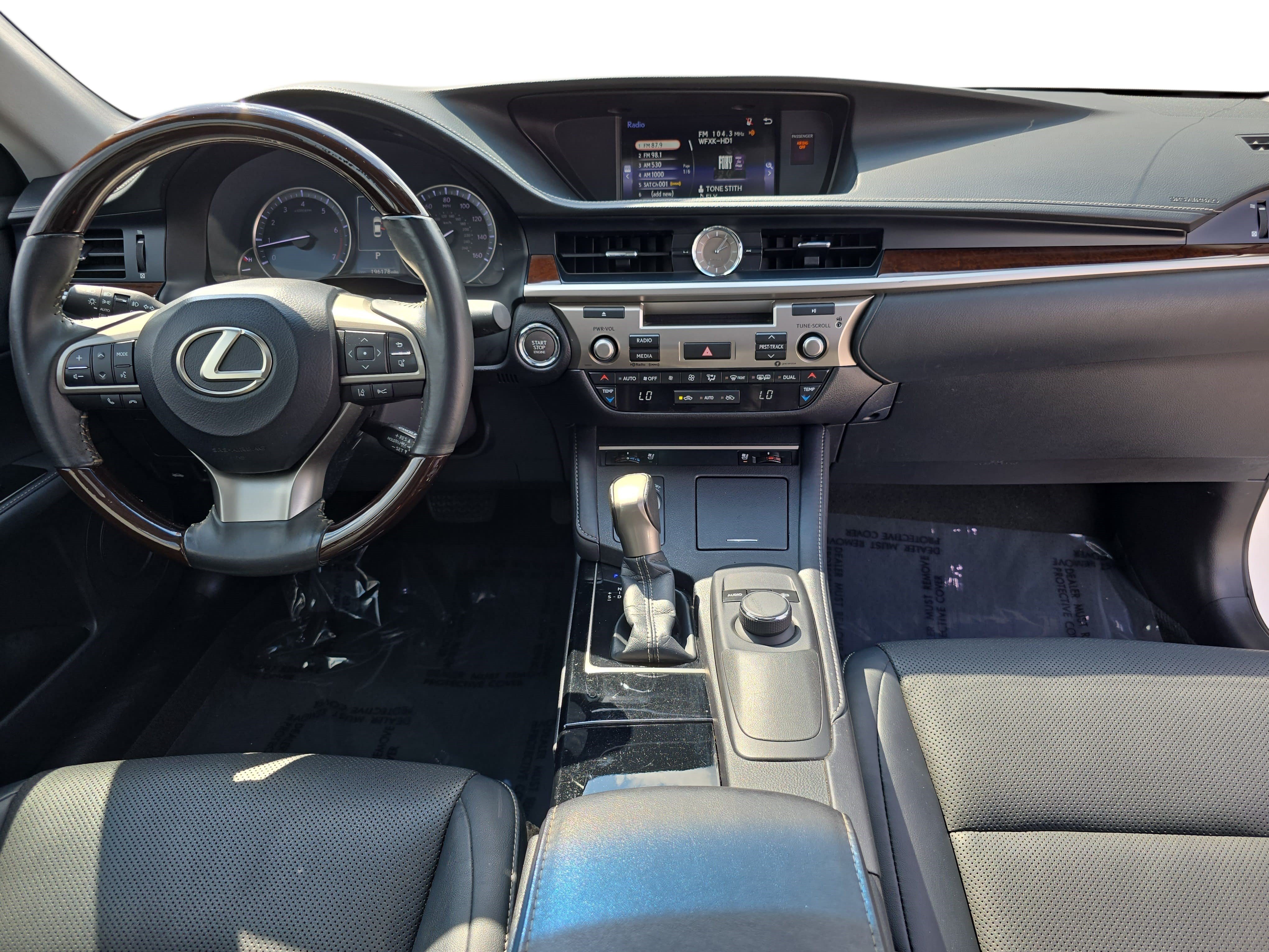 Used 2017 Lexus ES 350 w/ Premium Package FWD image 9