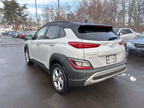 Used 2023 Hyundai Kona SEL image 4