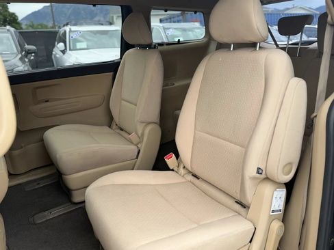 Used 2016 Kia Sedona LX w/ LX Convenience Package FWD image 15