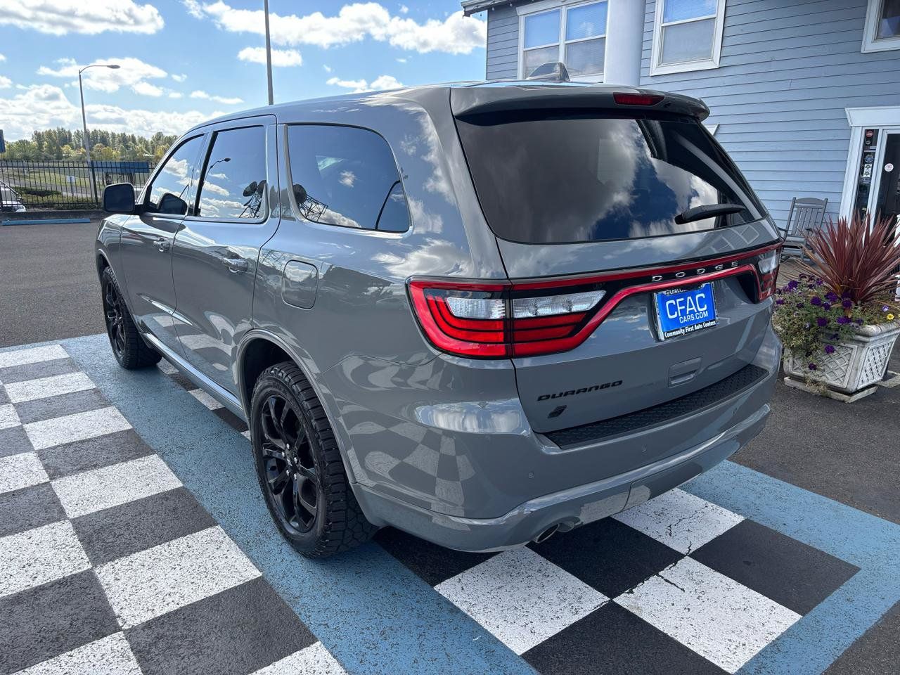 Used 2020 Dodge Durango SXT AWD/4WD image 3