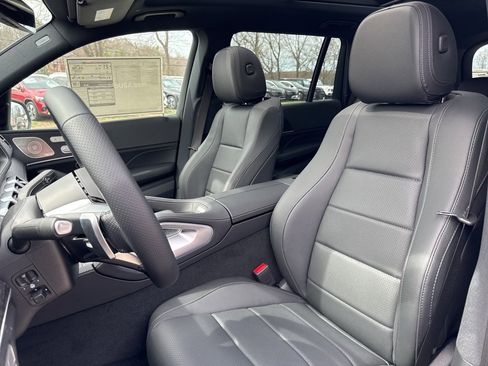 New 2025 Mercedes-Benz GLS 450 4MATIC image 12