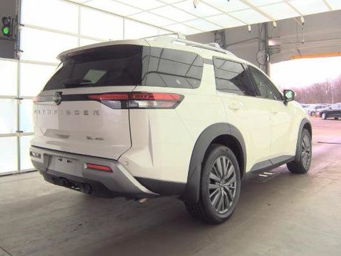 Certified 2024 Nissan Pathfinder SL w/ SL Premium Package image 4
