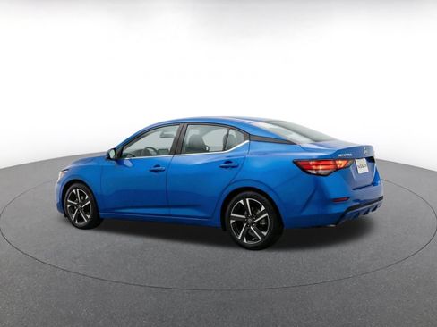 Used 2025 Nissan Sentra SV FWD image 6