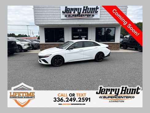 Used 2026 Hyundai Elantra Sport FWD image 1
