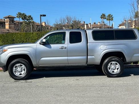Used 2023 Toyota Tacoma SR image 7