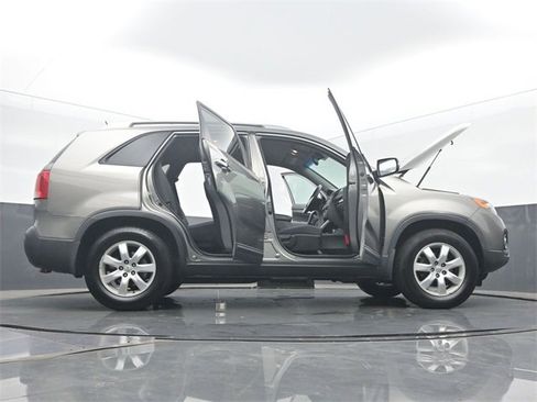 Used 2013 Kia Sorento LX w/ Convenience Pkg image 61