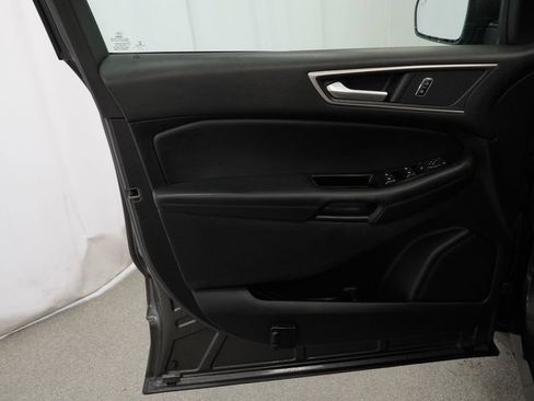 Used 2019 Ford Edge SEL w/ Equipment Group 201A FWD image 22