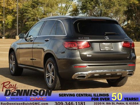 Used 2021 Mercedes-Benz GLC 300 4MATIC image 5