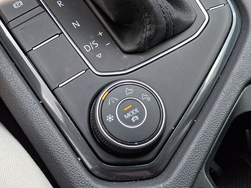 Certified 2020 Volkswagen Tiguan S AWD/4WD image 24