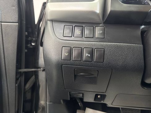 Used 2014 Toyota Highlander Limited AWD/4WD image 11