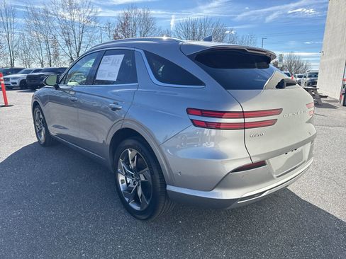 Used 2025 Genesis Electrified GV70 Advanced w/ Prestige Package image 5