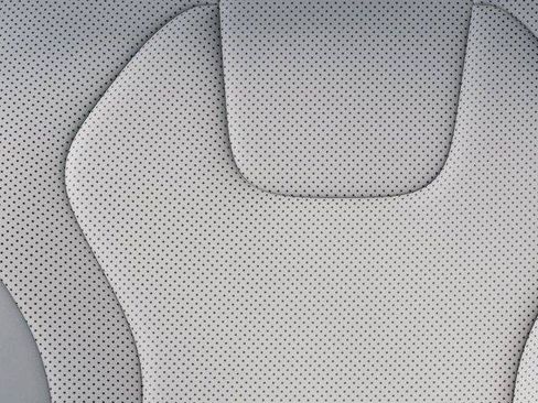 Used 2025 Hyundai Elantra Limited FWD image 17