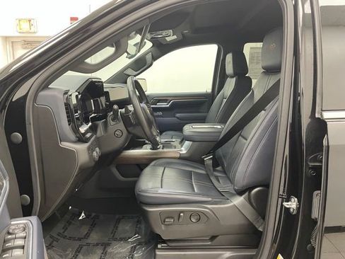 Certified 2022 Chevrolet Silverado 1500 High Country w/ Technology Package image 11