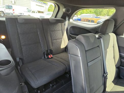 Used 2023 Dodge Durango R/T w/ Blacktop Package RWD image 12