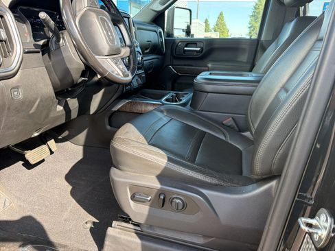 Used 2020 GMC Sierra 3500 Denali w/ Denali Ultimate Package AWD/4WD image 4