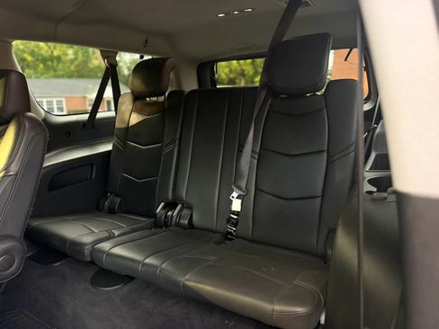 Used 2020 Cadillac Escalade ESV Luxury w/ Escalade Sport Edition RWD image 12