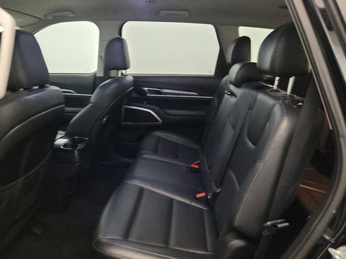 Used 2021 Kia Telluride LX AWD/4WD image 18