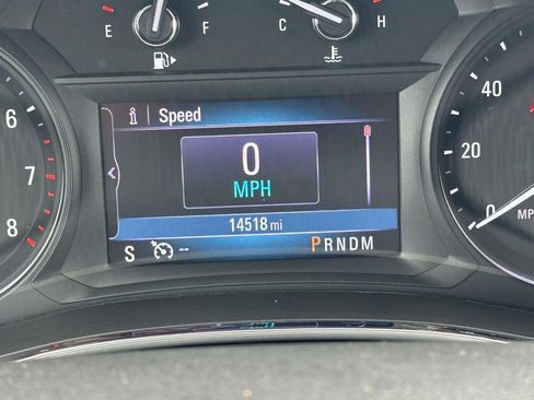 Used 2022 Buick Encore Preferred w/ Safety Package image 21