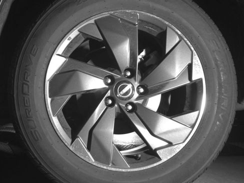 Used 2025 Nissan Rogue SV FWD image 17