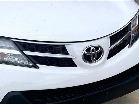 Used 2015 Toyota RAV4 LE image 36