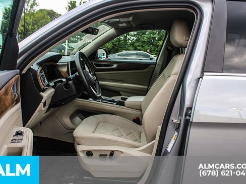 Used 2026 Volkswagen Atlas SE FWD image 16