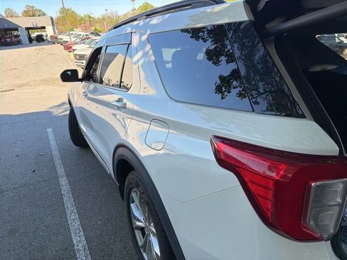 Used 2021 Ford Explorer XLT w/ Equipment Group 202A image 20