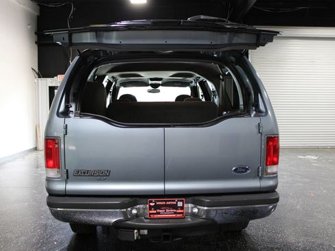Used 2000 Ford Excursion XLT image 35