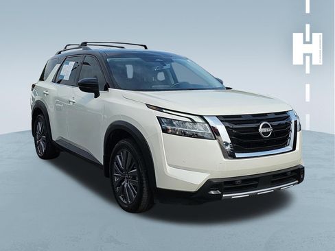 Used 2023 Nissan Pathfinder SL w/ SL Premium Package FWD image 1