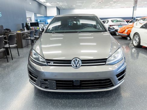 Used 2017 Volkswagen Golf 4-Door AWD/4WD image 2
