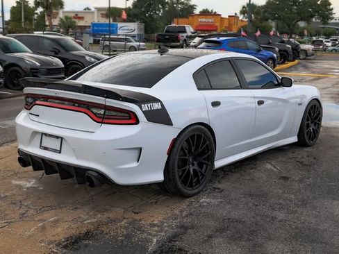 Used 2017 Dodge Charger R/T image 13