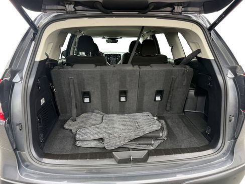Certified 2024 Subaru Ascent Premium w/ Convenience Package image 17