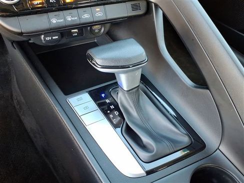 Used 2023 Hyundai Elantra SEL image 24