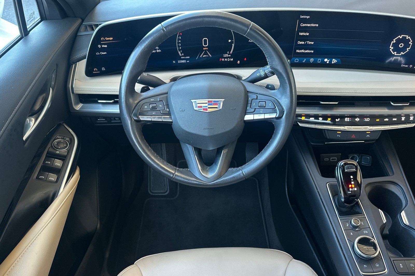 Used 2024 Cadillac XT4 Luxury FWD image 17