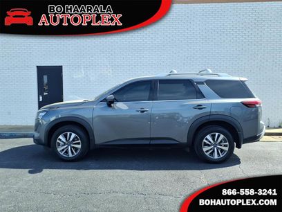 Used 2025 Nissan Pathfinder SL