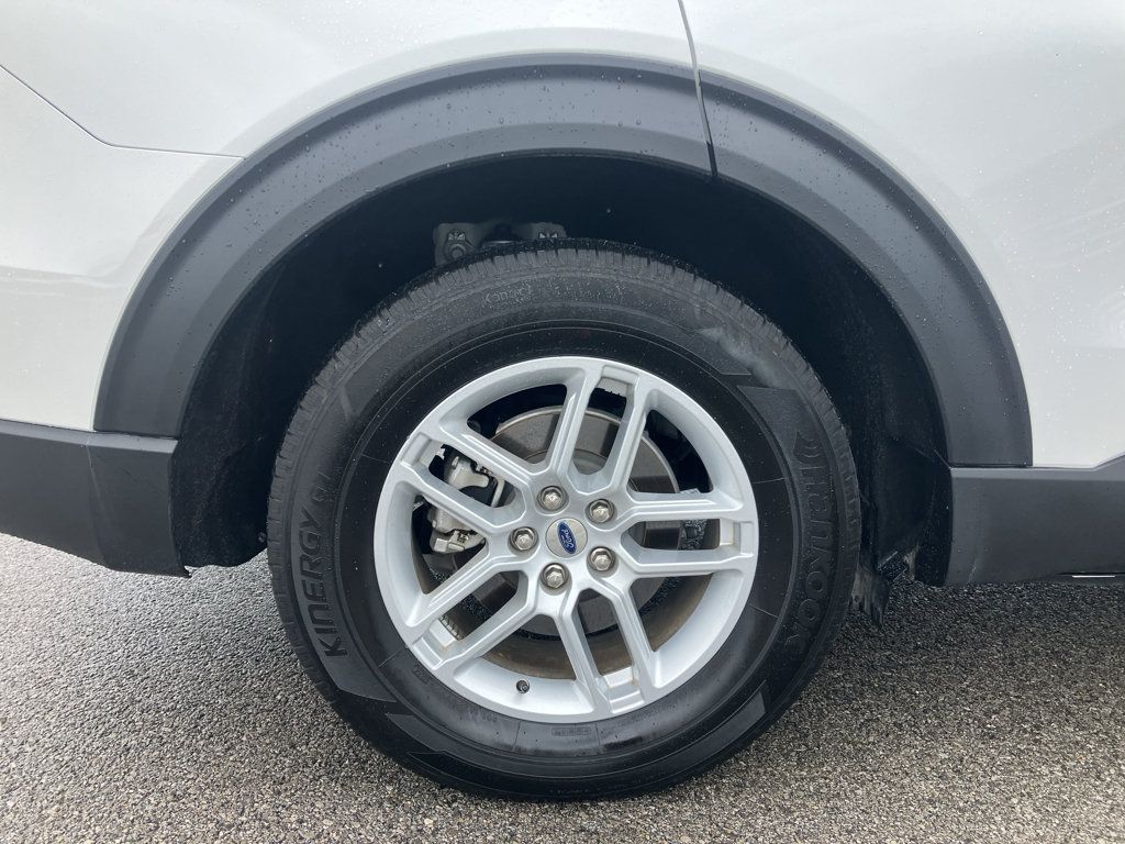 Certified 2025 Ford Explorer Active w/ Active Comfort Package RWD image 29