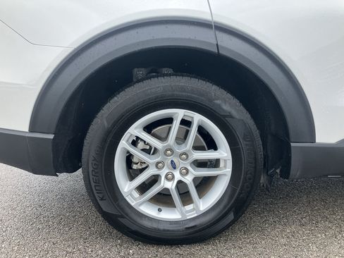 Certified 2025 Ford Explorer Active w/ Active Comfort Package RWD image 29