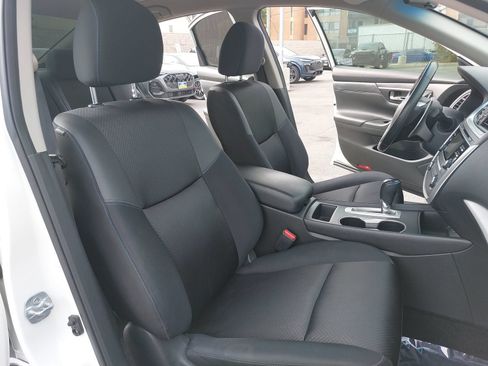 Used 2016 Nissan Altima 2.5 SR FWD image 10